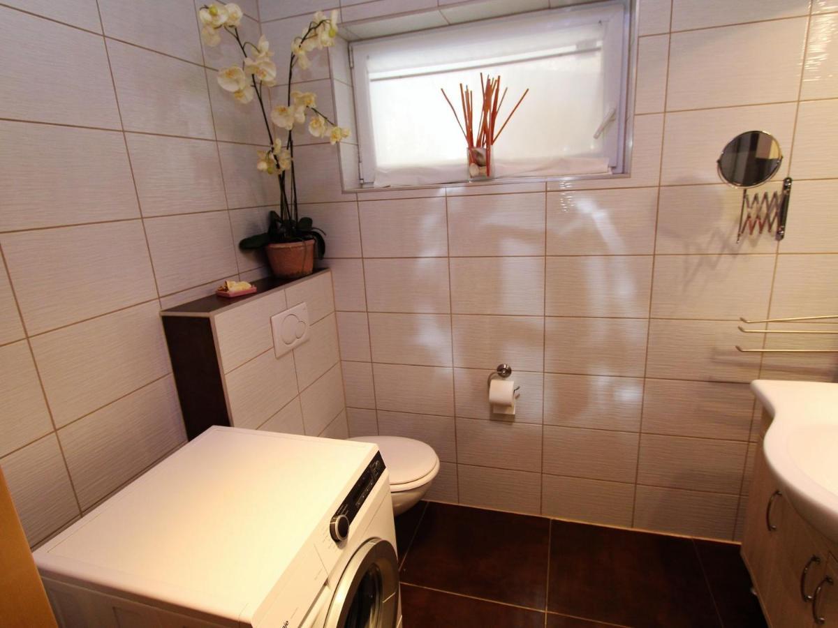 Apartment Directly On Lake Ossiach In Carinthia Stockelweingarten Bagian luar foto